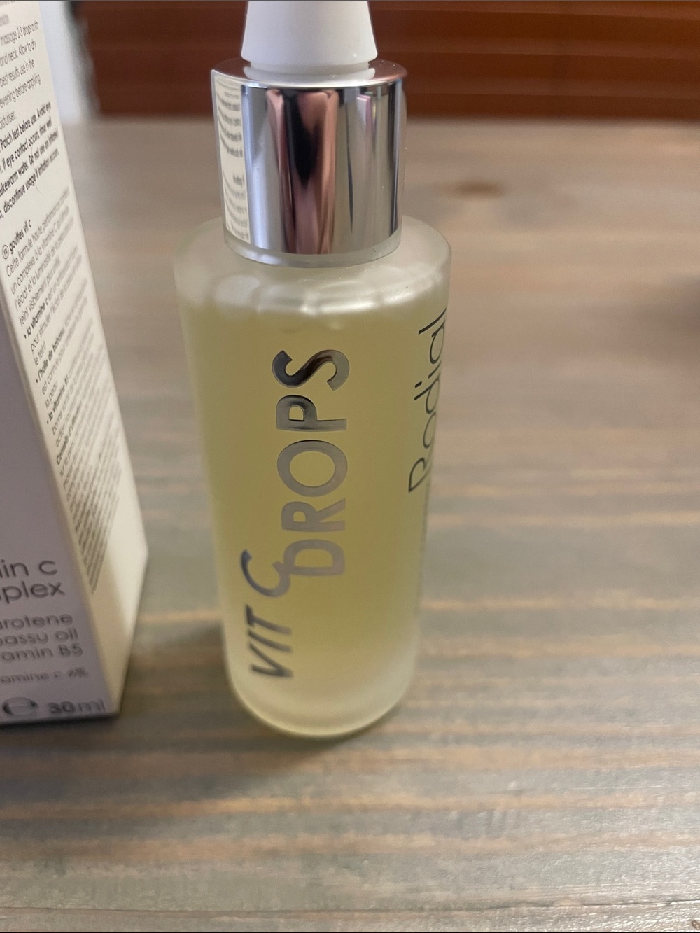 Rodial VIT DROPS Vitamin C Face Serum — NIB - Picture 2 of 2
